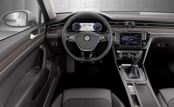 Cockpit im VW Passat Variant 