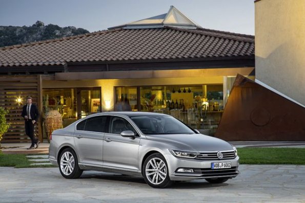 Front- und Seitenansicht des VW Passat