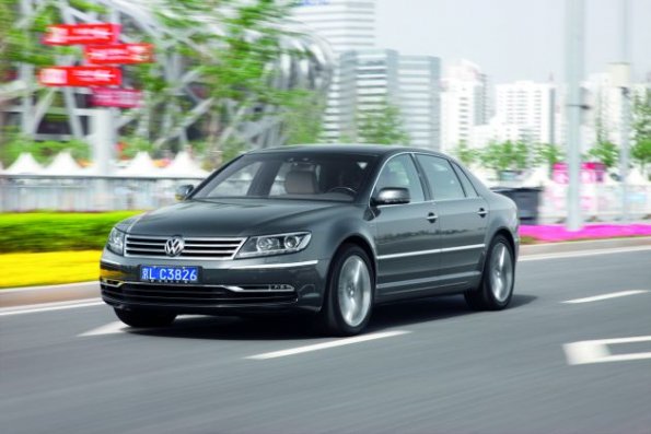 Front- und Seitenansicht des VW Phaeton