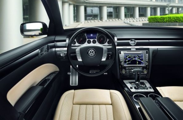 Das Cockpit im VW Phaeton