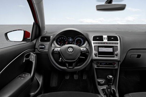 Das Cockpit des VW Polo