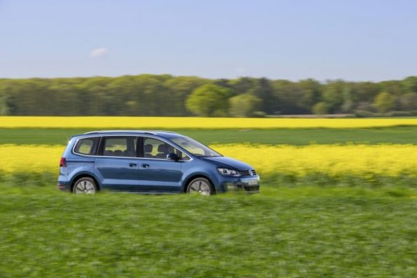 Seitenansicht des VW Sharan