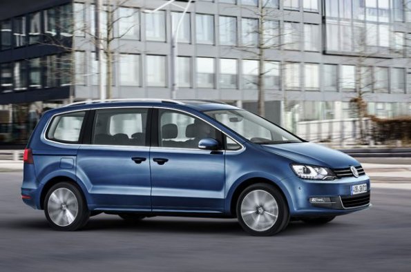 Seitenansicht des VW Sharan