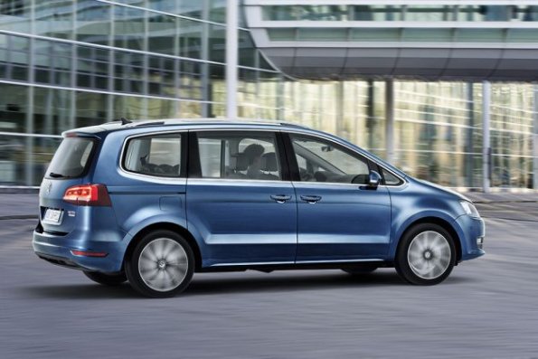 Seitenansicht des VW Sharan