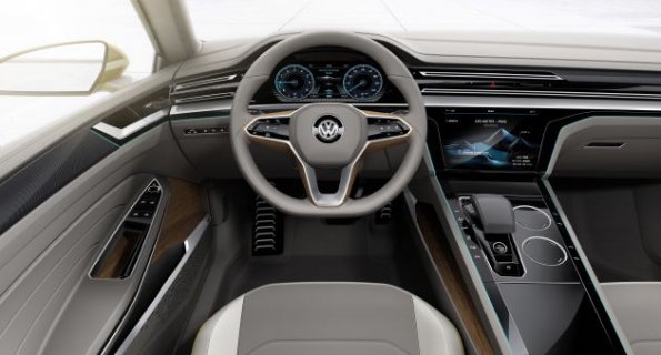 Das Cockpit des VW Sport Coupé Concept