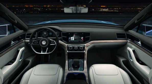 Cockpit und Armaturen in der VW Studie Cross Blue