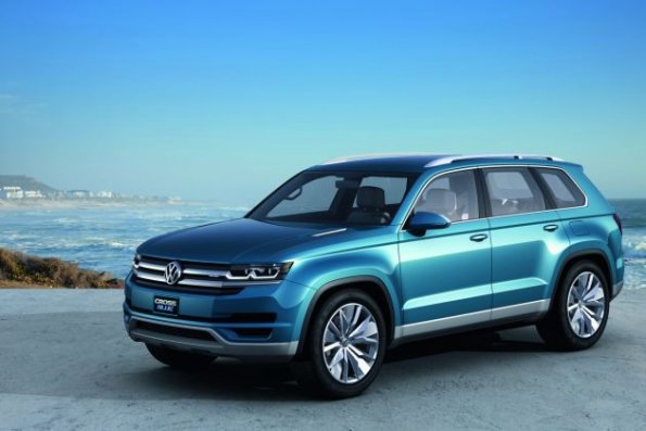 Front- und Seitenpartie des VW Studie CrossBlue