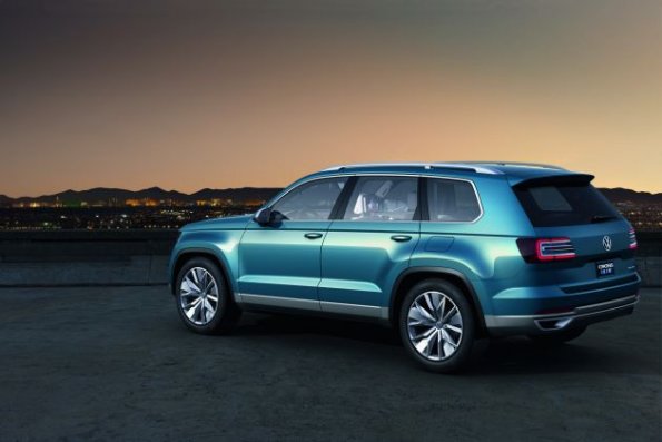 Heck- und Seitenpartie des VW Studie CrossBlue