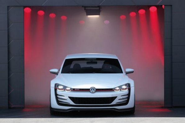 Die Fahrzeugfront der VW Studie Vision Gti