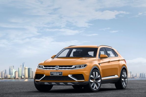 Die Fahrzeugfront an der VW SUV Studie CrossBlue Coupé