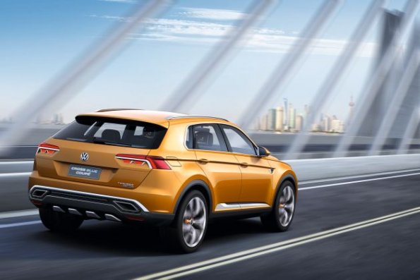 Die Heckpartie des VW SUV Studie CrossBlue Coupé