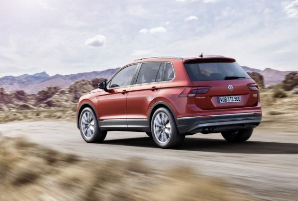 Heck- und Seitenpartie des VW Tiguan