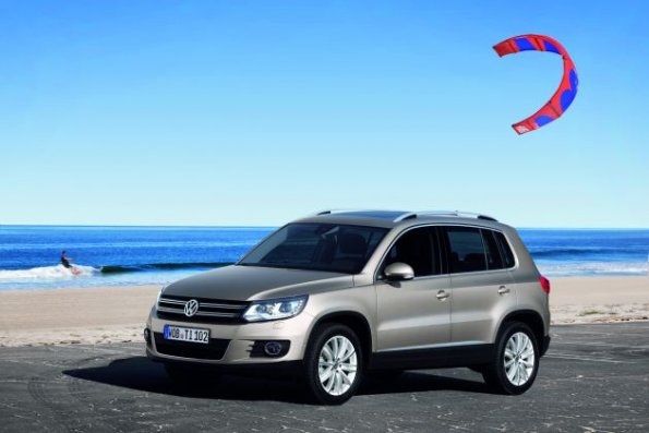 Front- und Seitenpartie des VW Tiguan 2011