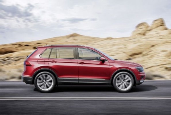 Seitenansicht des VW Tiguan 