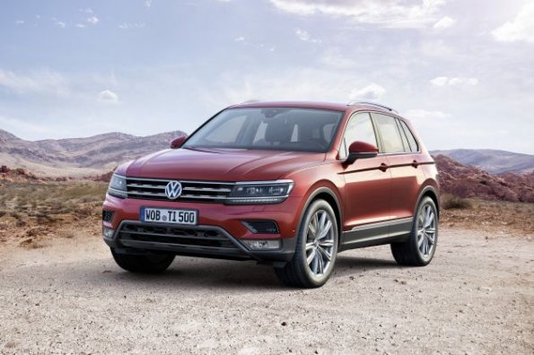 Front- und Seitenpartie des VW Tiguan