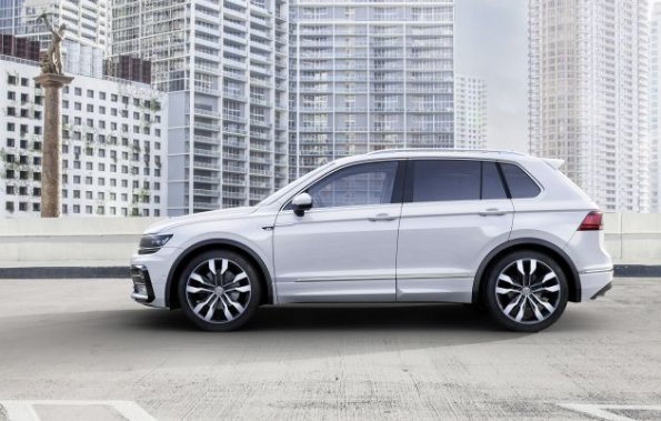 Seitenansicht des VW Tiguan R-Line 