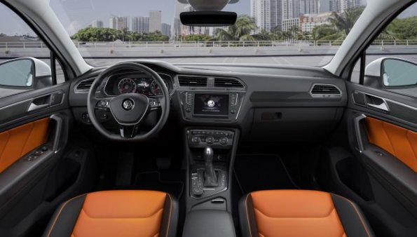 Innenraumansicht des VW Tiguan R-Line 