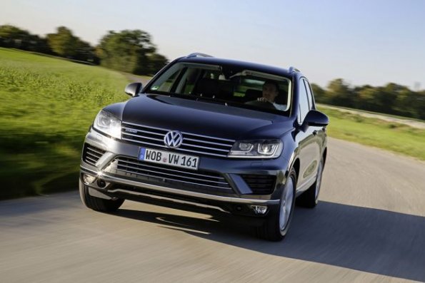 Frontansicht des VW Touareg Hybrid 