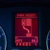 Der Parkassistent (PLA) „Park Assist“ im Volkswagen Touran 