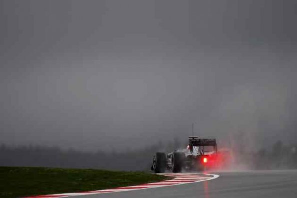 2009 Formula One Testing
Autodromo Internacional do Algarve.
Portimao, Portugal. 19th January 2008
Nico Hulkenberg, Williams FW31 Toyota. Action. 
World Copyright: Glenn Dunbar/LAT Photographic 
ref:Digital Image _O9T1872