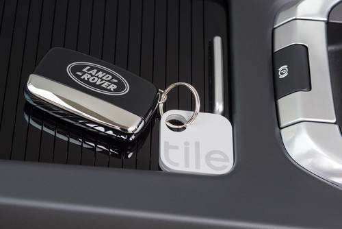Land Rover Discovery Sport sucht nach verlorenen Gegenständen